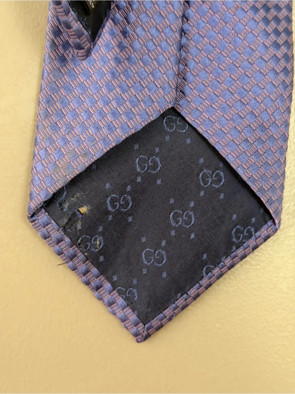Gucci Lavender Textured Silk Tie